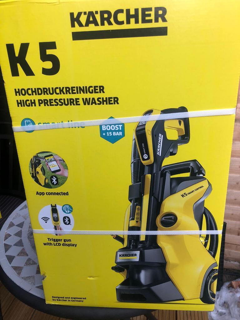 Karcher K5 pressure washer with snow 